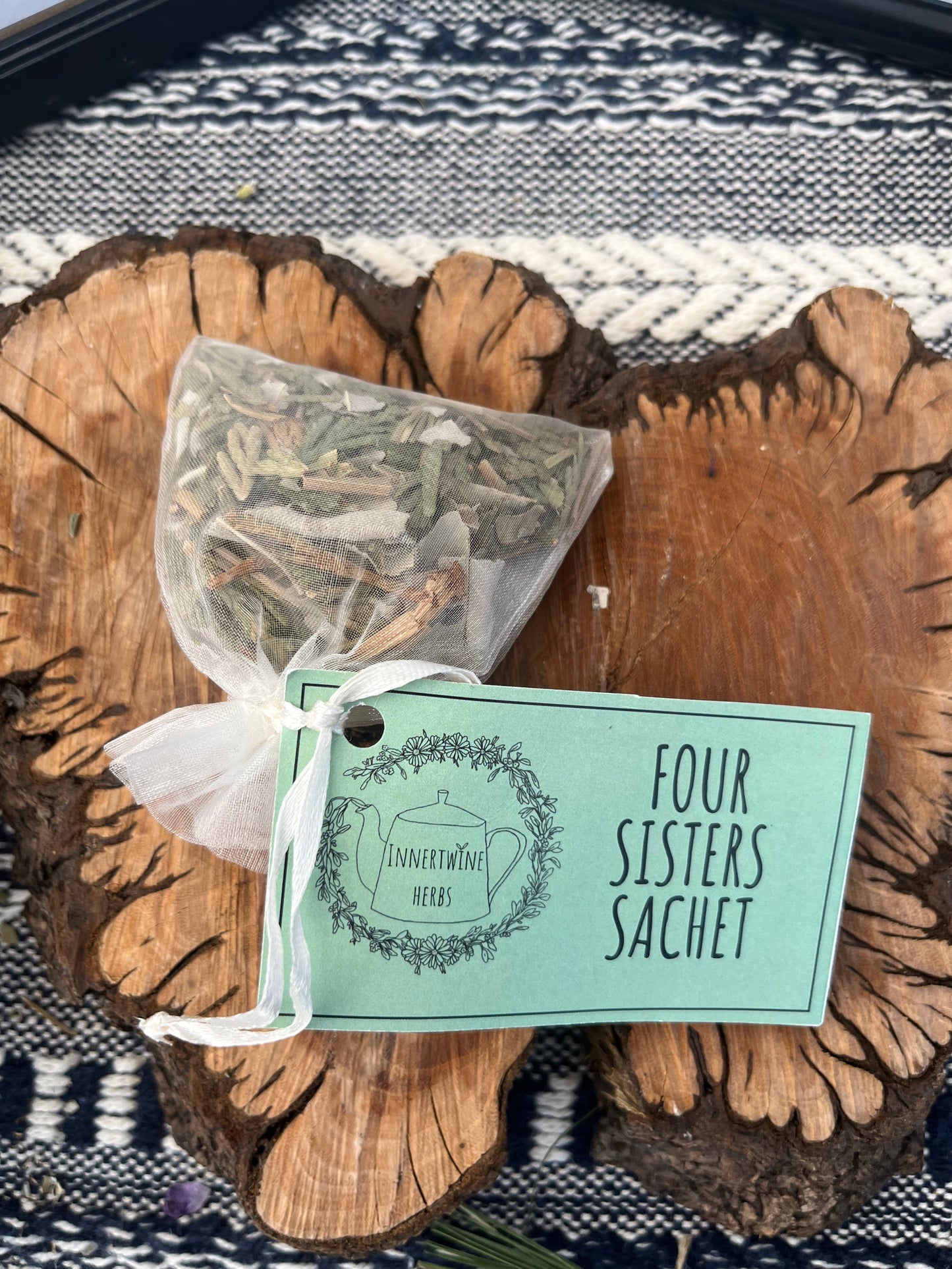 Four Sisters Sachet